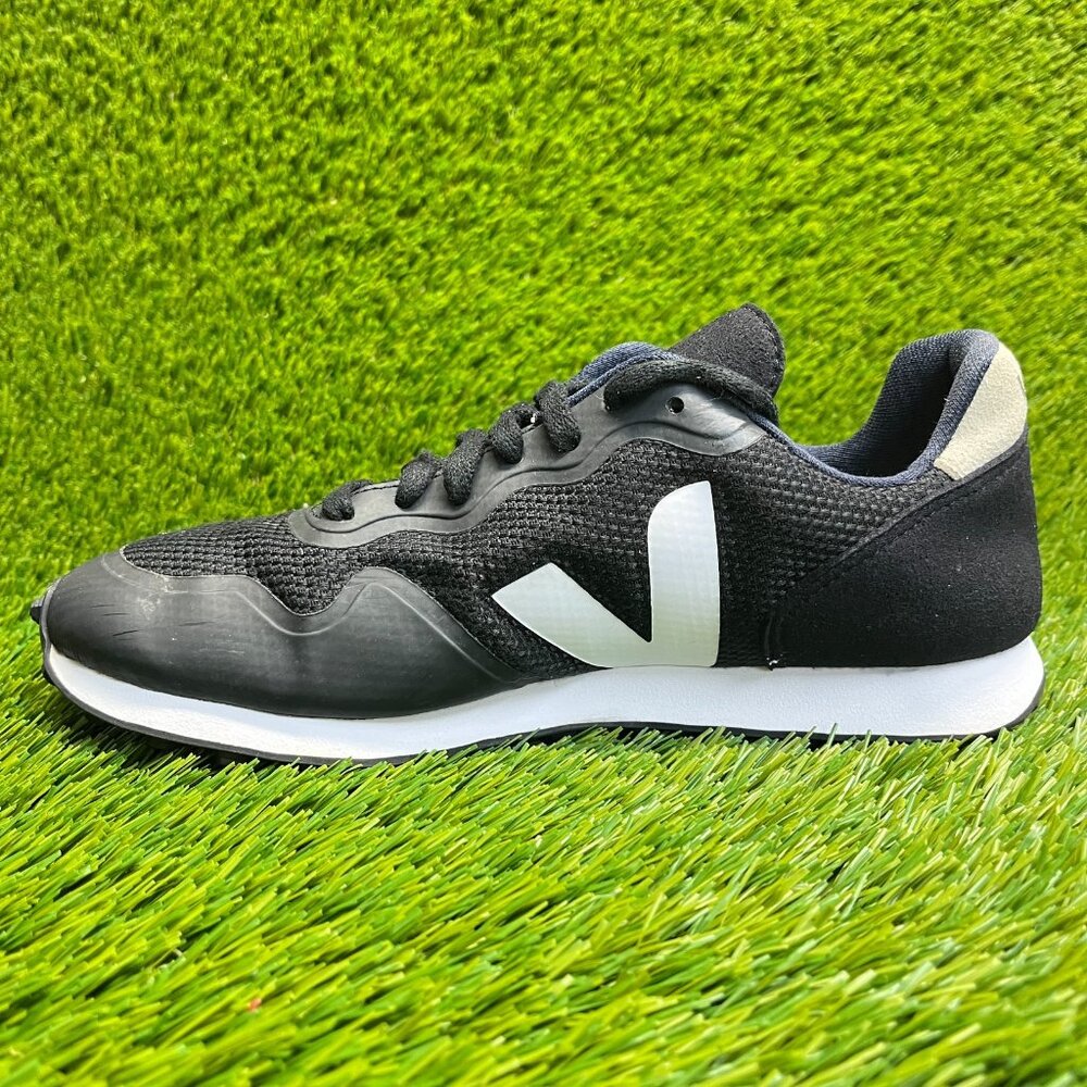 Veja SDU RT B-Mesh Womens Size 8 Black White Athletic Running Shoes Sneakers - Picture 2 of 10